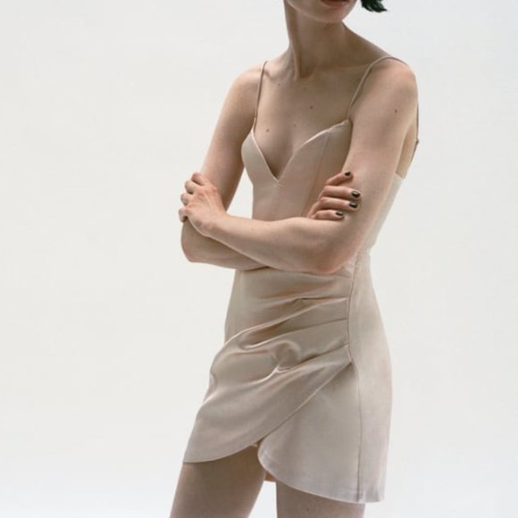 NWT BEIGE PINK SATIN EFFECT MINI DRESS. - Picture 2 of 13